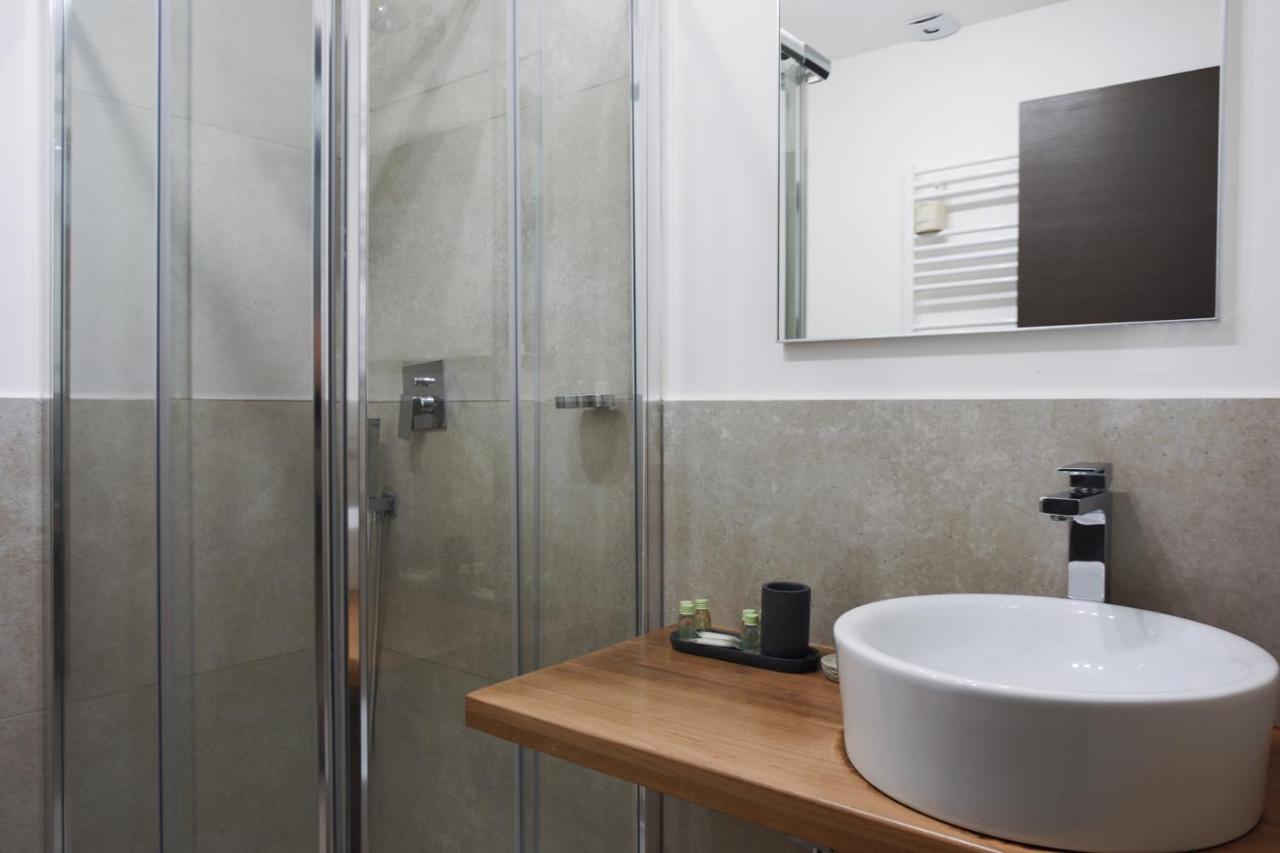 Bespoke Roma Suites Екстер'єр фото